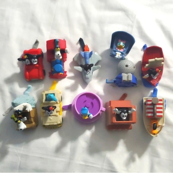 Complete 10pc set Mcdonalds Disney train toys Mickey & Minnie’s Runaway Railway - Picture 2 of 12